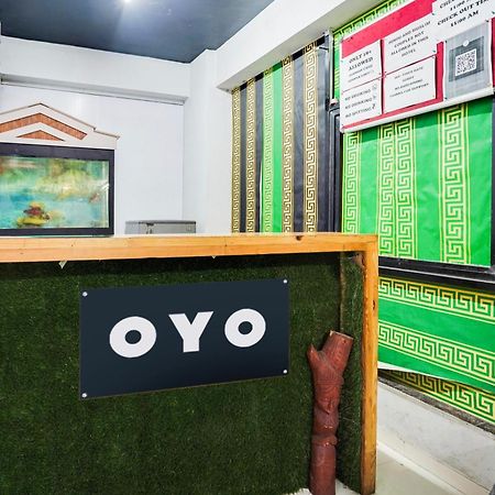 Hotel O Day Night Rooms Surat Dış mekan fotoğraf