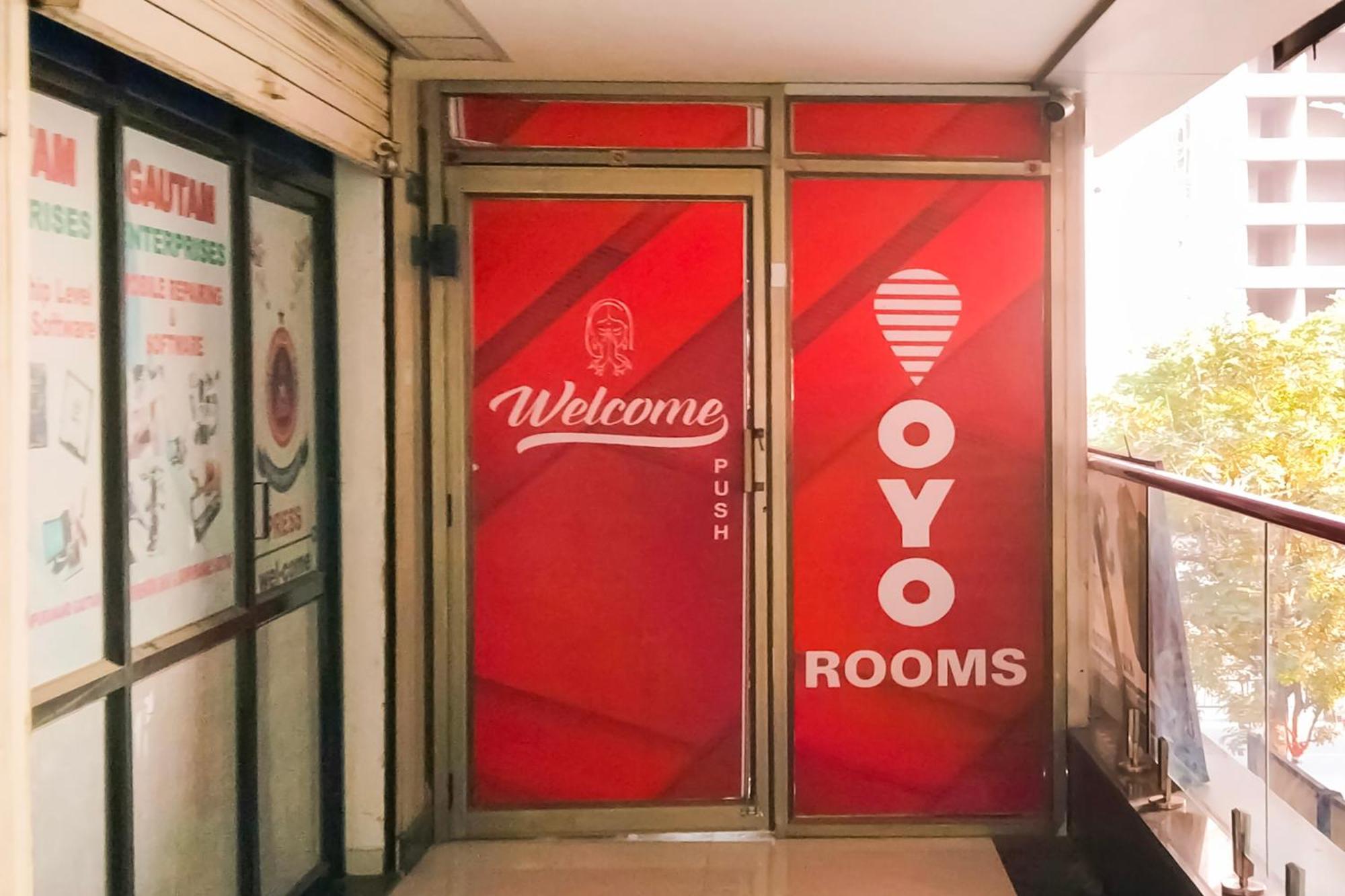 Hotel O Day Night Rooms Surat Dış mekan fotoğraf