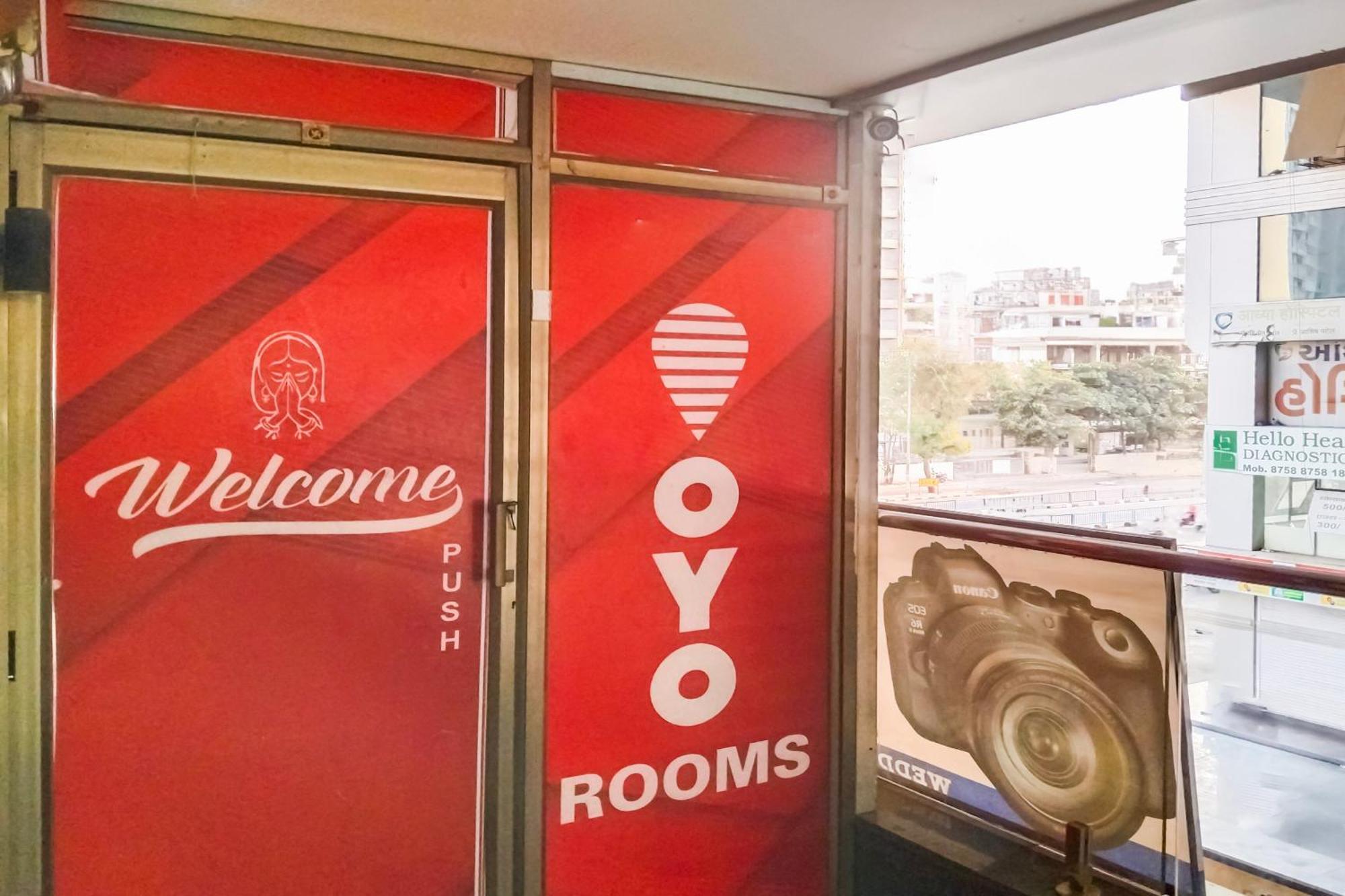 Hotel O Day Night Rooms Surat Dış mekan fotoğraf