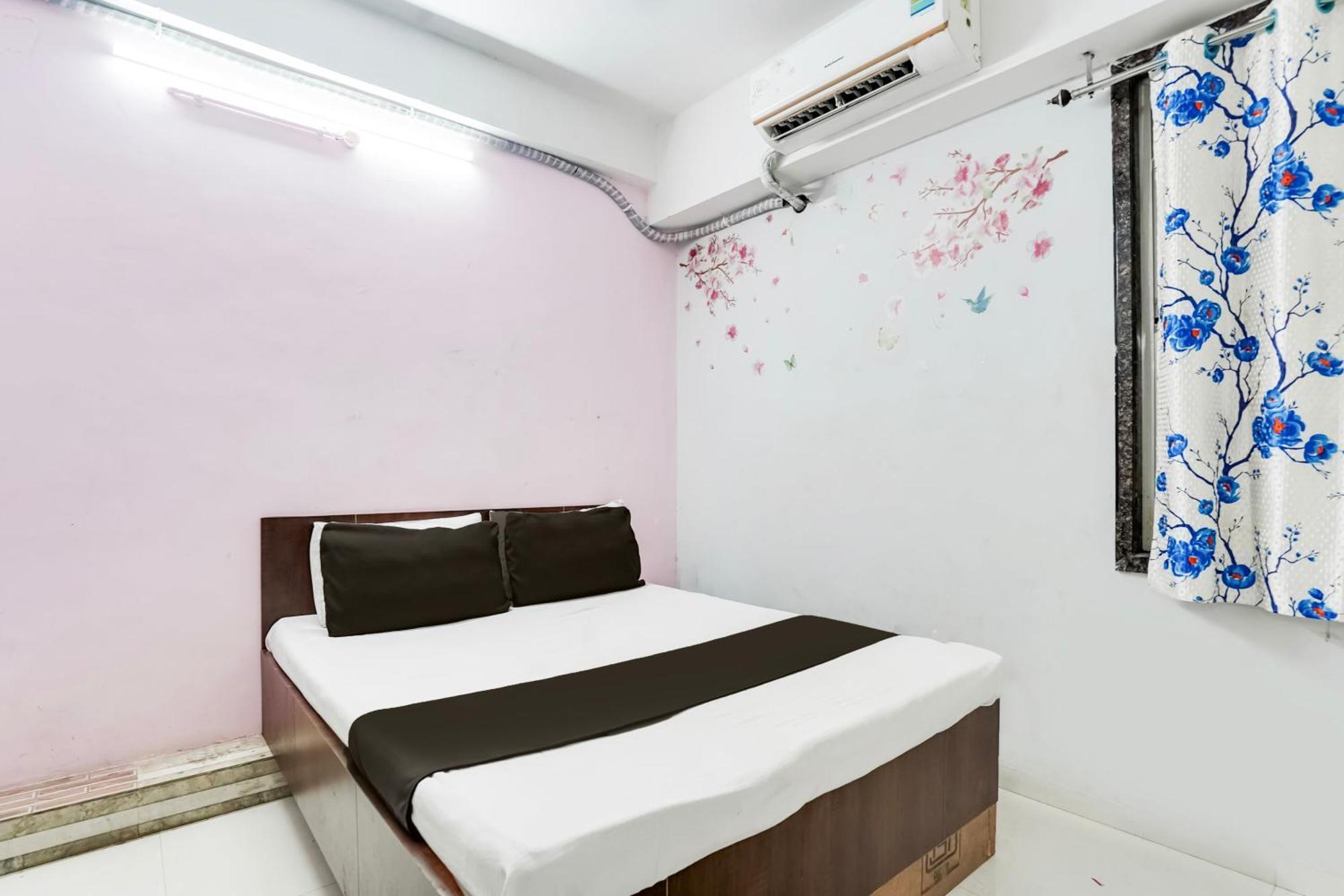Hotel O Day Night Rooms Surat Dış mekan fotoğraf